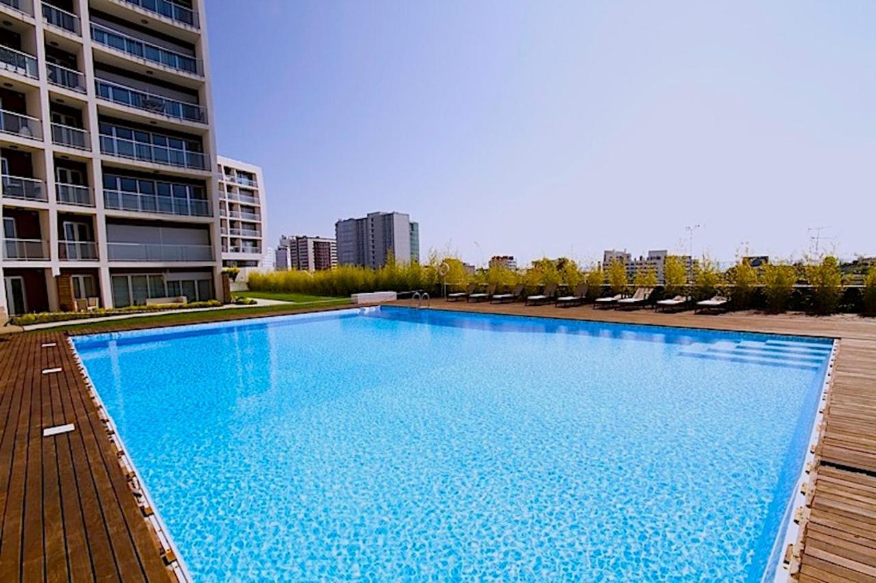 New Loft With Swimming Pool At Parque Das Nacoes! Lisboa Kültér fotó
